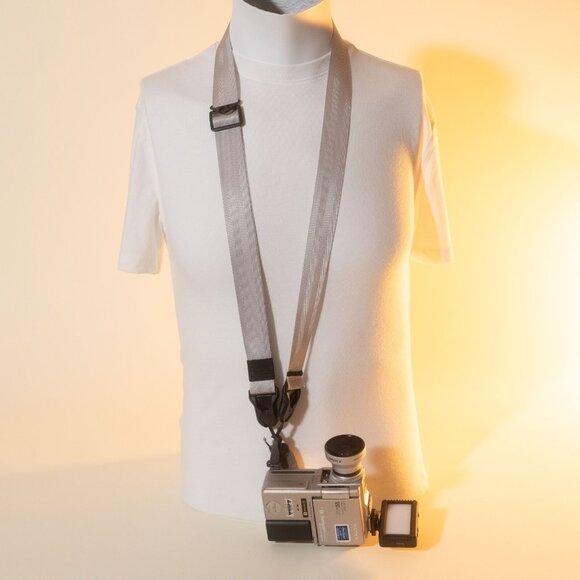 SILVER Adjustable Camera Neck Strap  w/ Peak Design Anchors 1.25" wide EXCLUSIVE - Picture 10 of 10